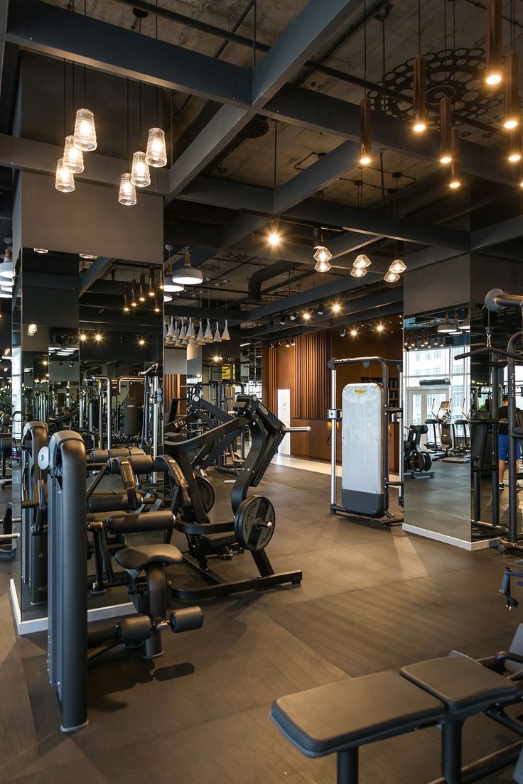 Modern gym hall at OmniFlex Fitness