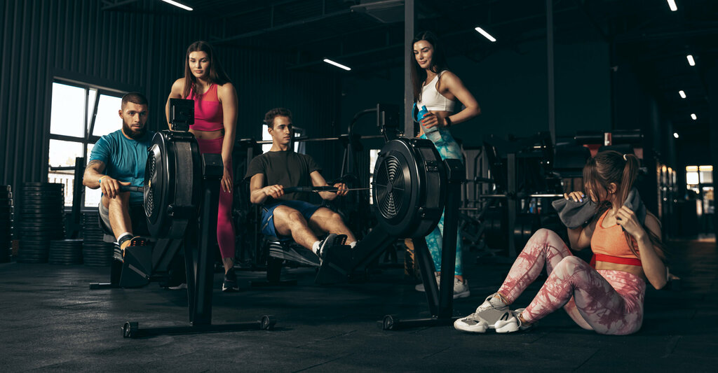 Group training on rowing machines